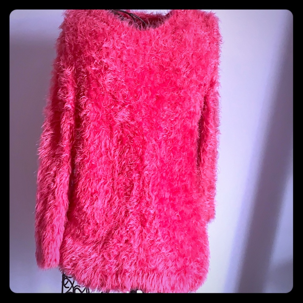 💖Poof! Girl fuzzy raspberry sweater💖
